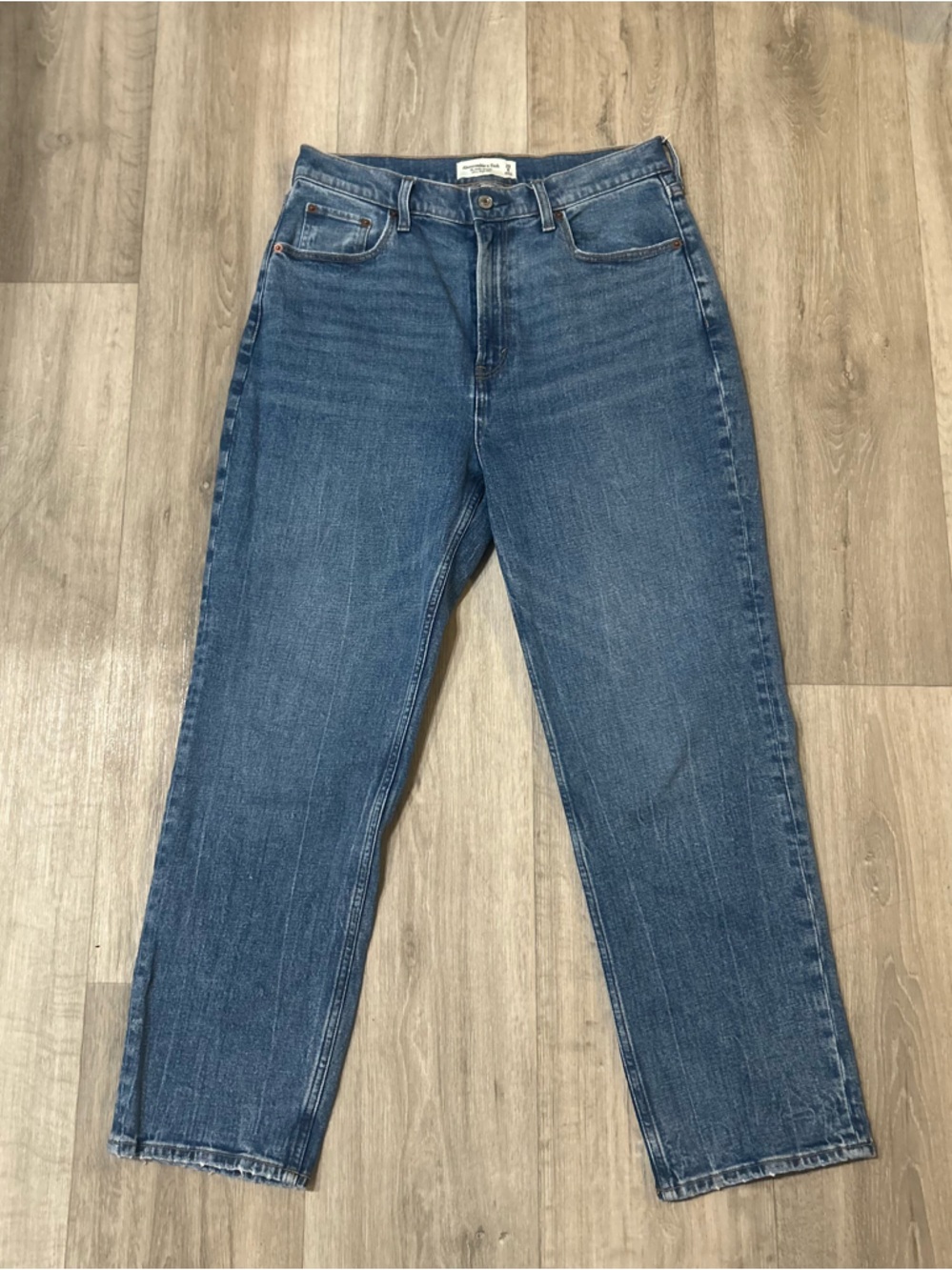 Abercrombie & Fitch Size The Ankle Straight Ultra High Rise Jeans